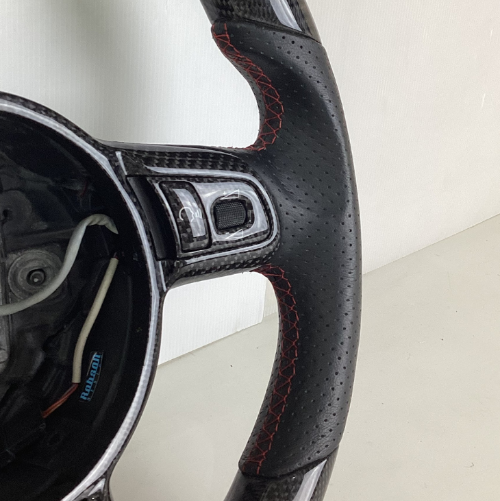 Audi R8 carbon Fiber Steering Wheel 2008-2015 (core exchange required) - Image 3