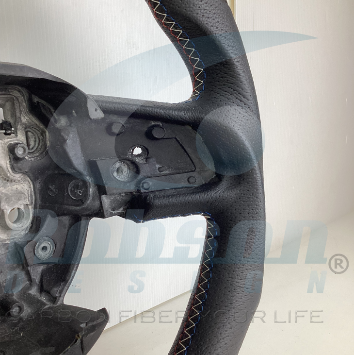 RANGE ROVER EVOQUE L538 2012-2019 carbon Fiber Steering Wheel (core exchange required) - Image 2