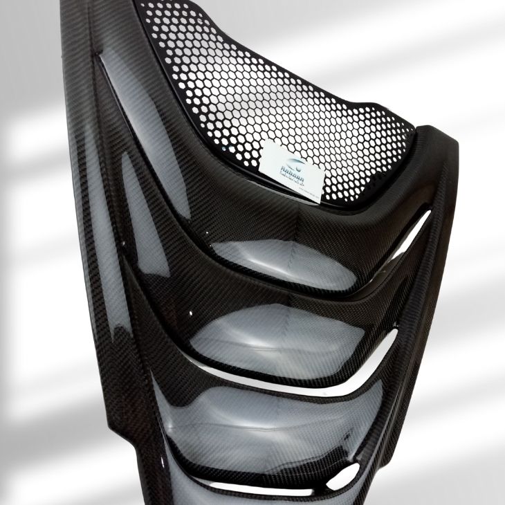McLaren 720s 2017-2023 Premium Carbon Fiber Engine Cover - Image 3
